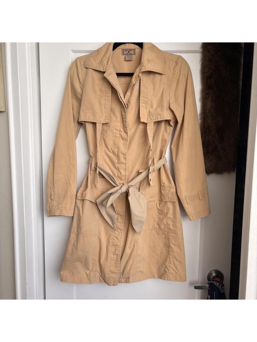VINTAGE TRENCH COAT